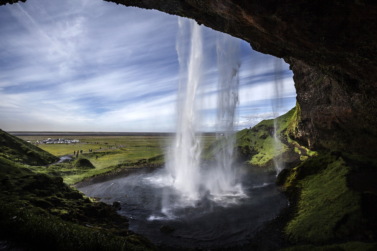 seljalandsfoss-1207955_1280.jpg